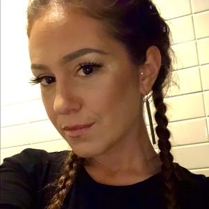 Meet your Posher, Mandy